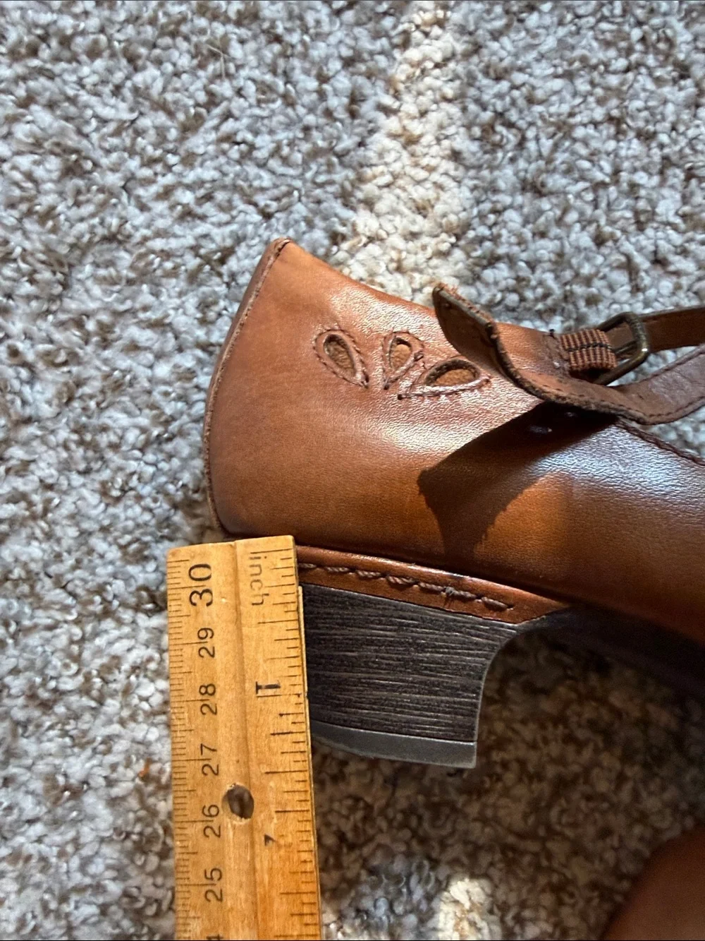 Rockport Cobb Hill Collection Beige Leather T-Strap Low Heels